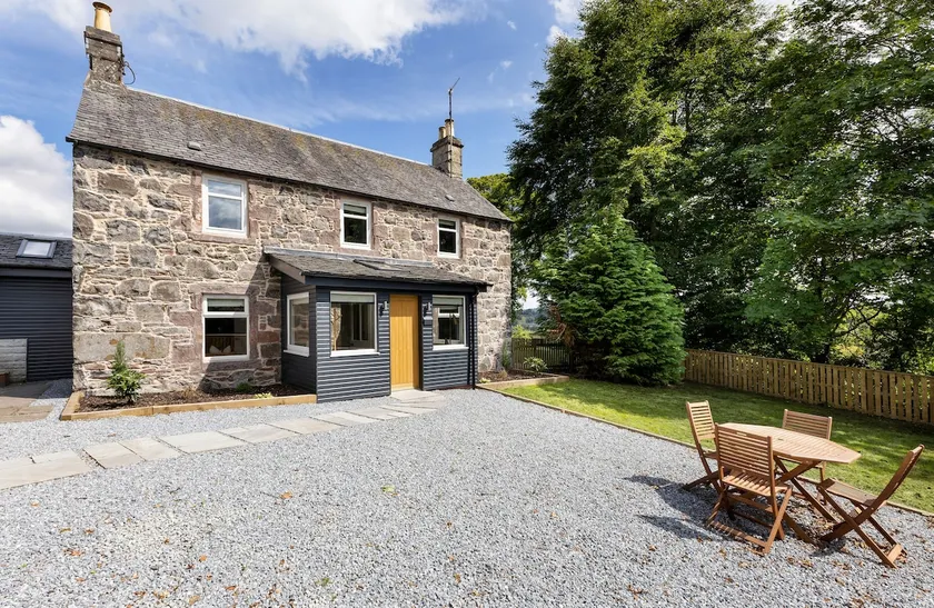 Craighall House Stunning River Tay Views and Garden - Image 1