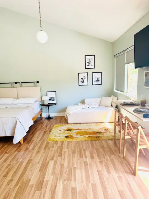 Modern Studio in the Hills - Image 1