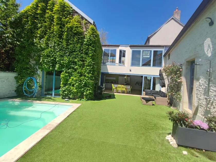 Alma House: Swimming Pool, Jacuzzi, Fireplace, Foosball - Image 1