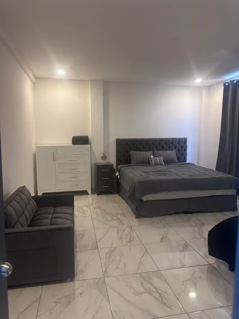 Castañeda Apartments - Image 1