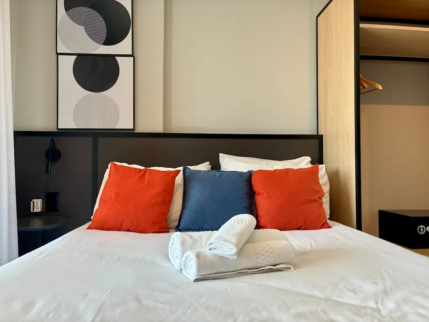 Apartment with pool, gym and coworking (1605A) - Image 1