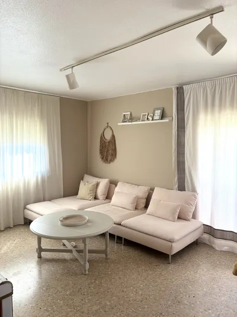 Beach apartment - Image 1