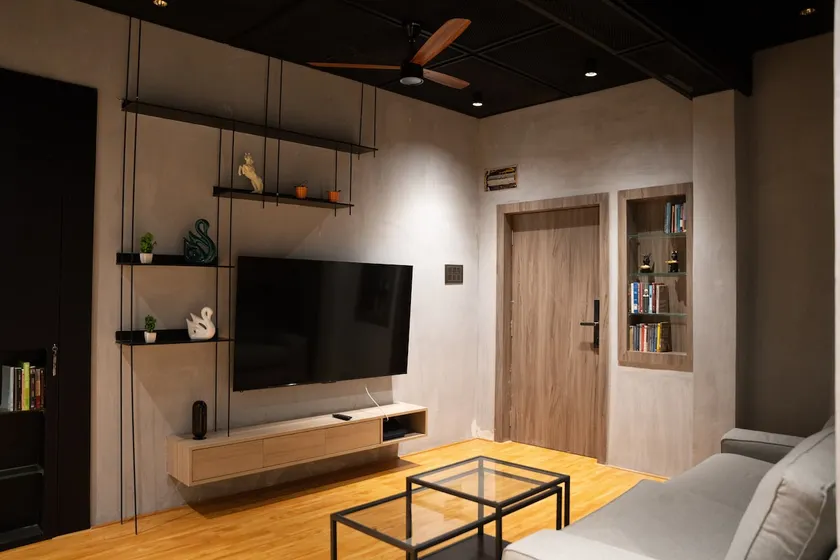 Studio Black - Image 1