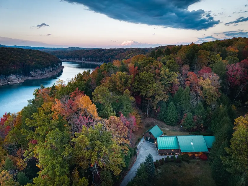 680 Steps to Lake-Sleeps 16|GameRoom| 15 min NRG - Image 1