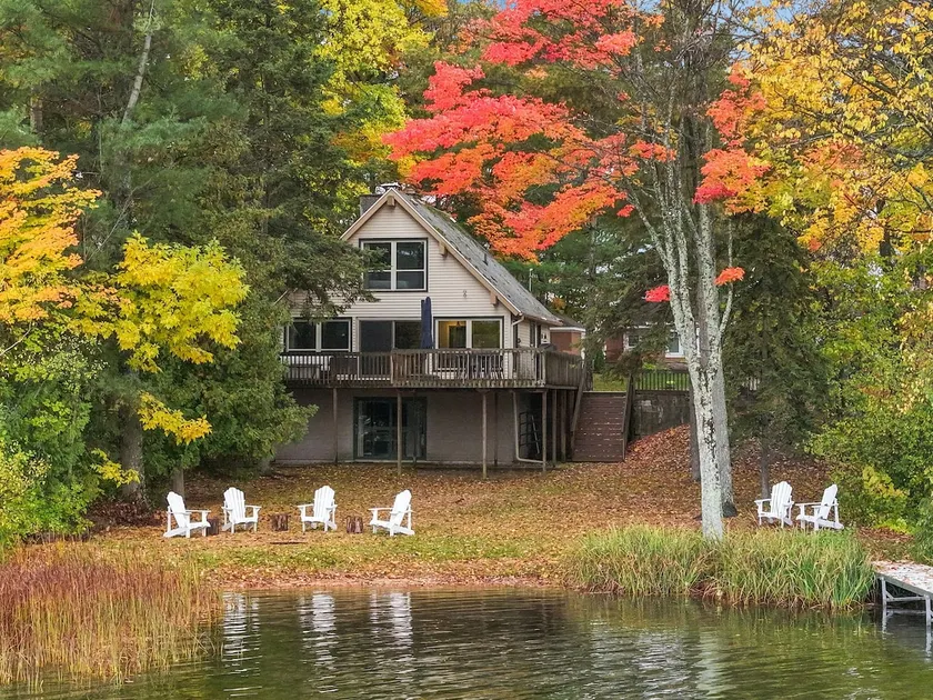 NEW! Lakeview Hideaway: Private, Hot Tub, Stand-Up - Image 1
