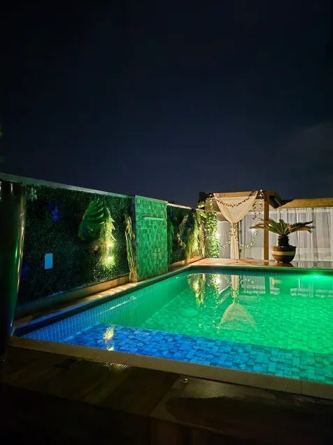 Sweet Pink. Quarto queen, vista piscina, ar condic - Image 1