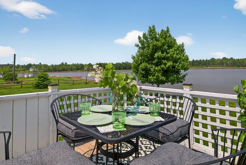 Coastal Hideaway - Waterfront Cottage - Image 1