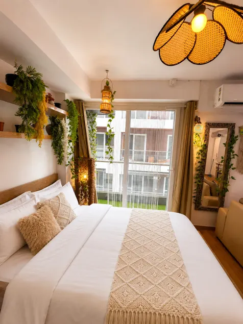 Botanic Home Near Airport - Image 1