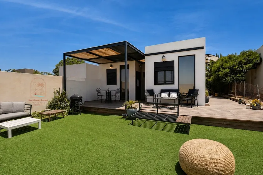 Sea & Desert Retreat - Image 1
