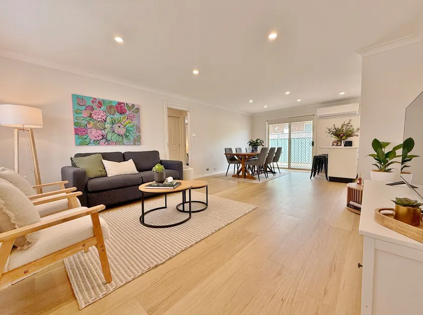 Stylish & Central 2-Bed Unit - Image 1