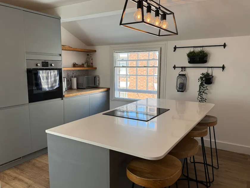 Beautiful Grosvenor Street Apartment - Image 1