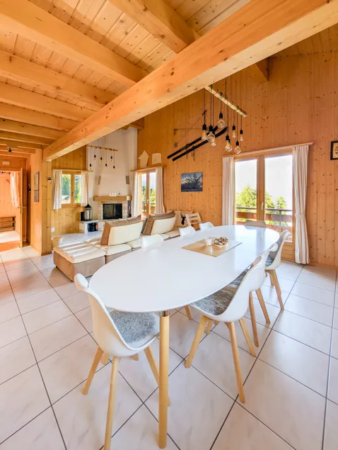 Large family and friendly chalet in La Tzoumaz - Image 1
