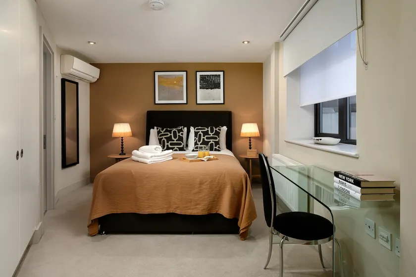 Monument | 1 Bed Executive Apartment - Image 1