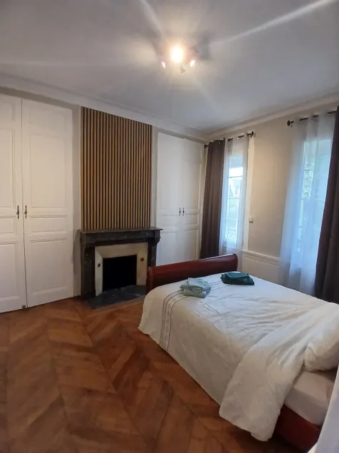 The Center Apartment -T3 - Image 1
