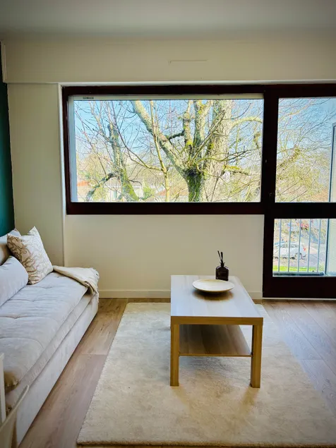 Le Castelou Bright Apartment Balcony and Parking - Image 1