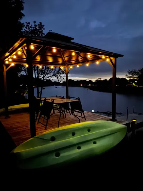 Relax by the water! - Image 1