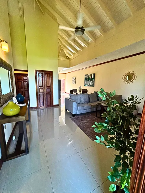 Casa Pors Luxury Apartment w/ Security, Pool +Gym - Image 1
