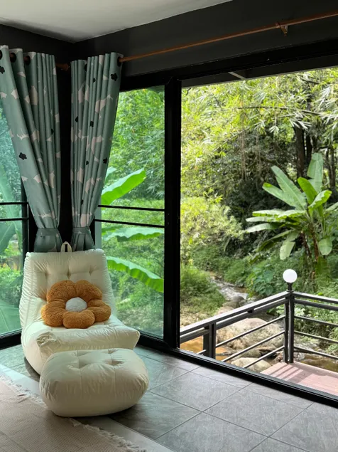 Downstairs house by the stream - Image 1