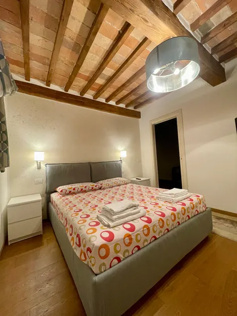 Grazioso Apartment - Image 1