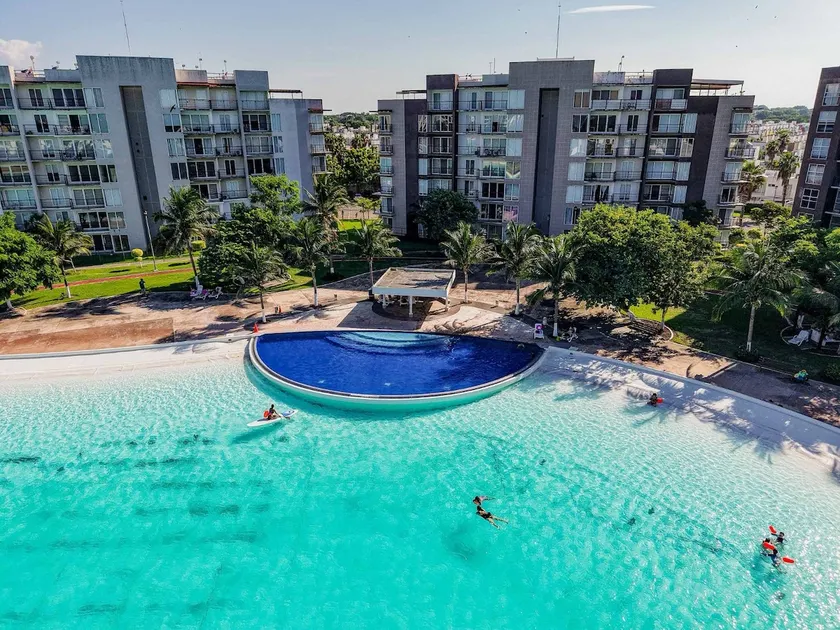 Casa Laguna Pool/Jacuzzi - Image 1