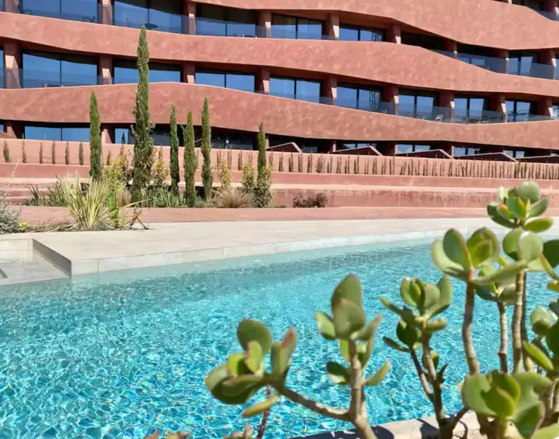 Modern and elegant pool 5 - Image 1