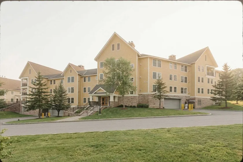 Charming 2-Bedroom Ski-In/Ski-Out at Jackson Gore - Image 1