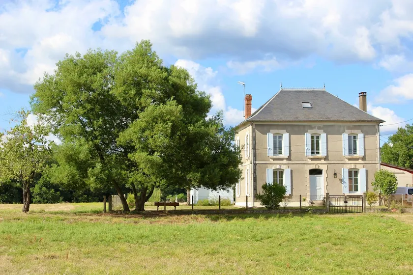 Master's House in Dordogne - Image 1