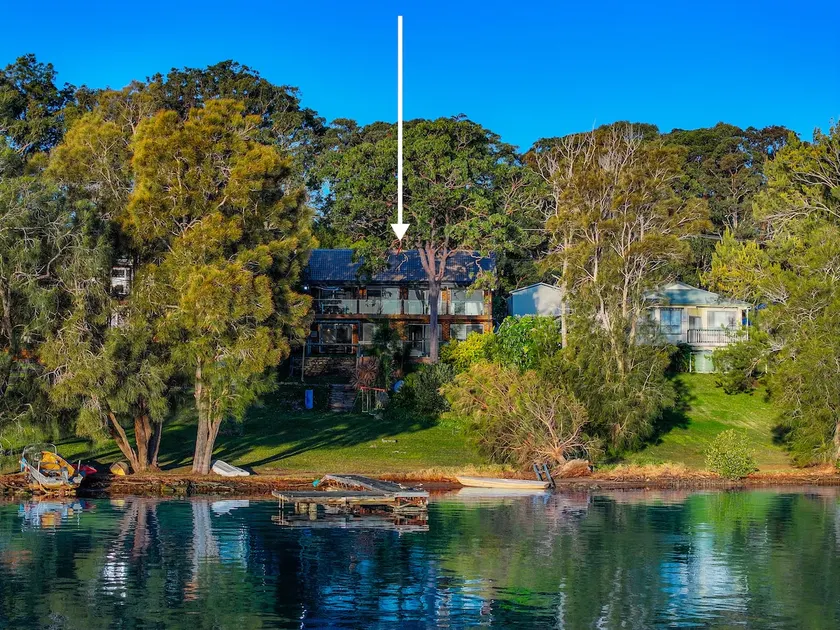Shoreline Serenity Waterfront Home - Image 1