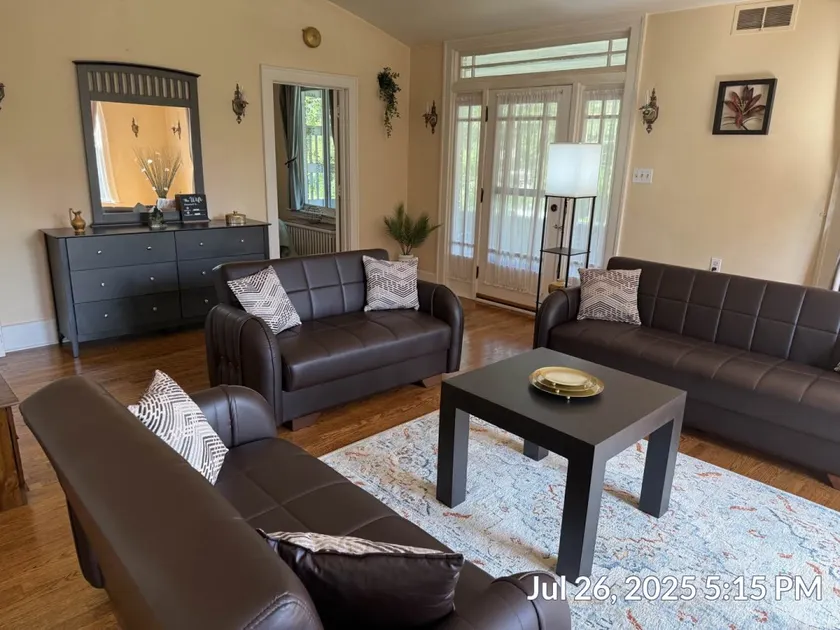 Charming Johnstown Home - Image 1
