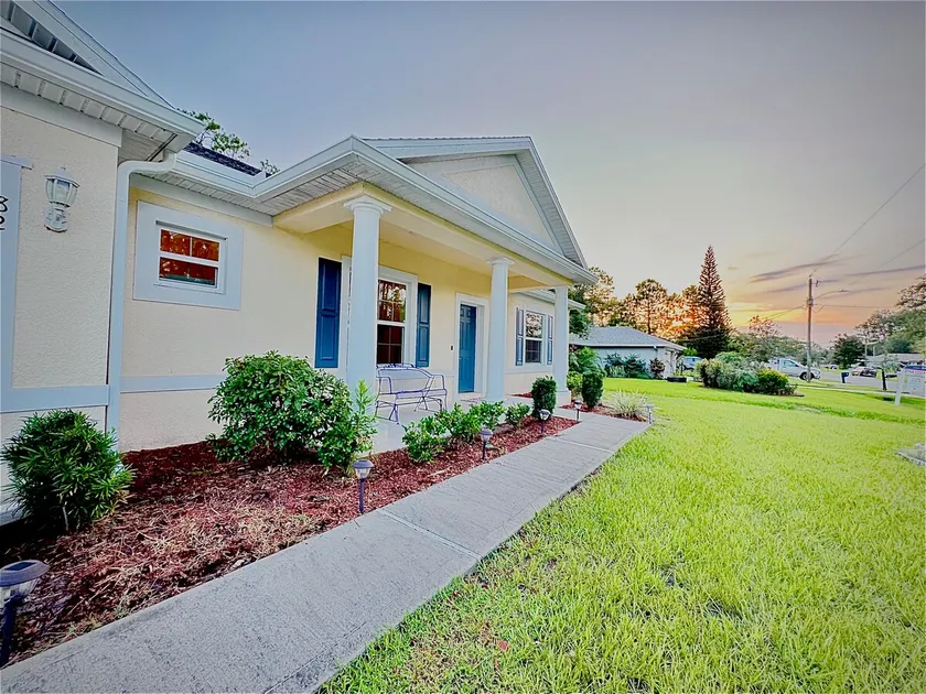 Coastal Crown! 15 Min to Beach Pet Friendly - Image 1