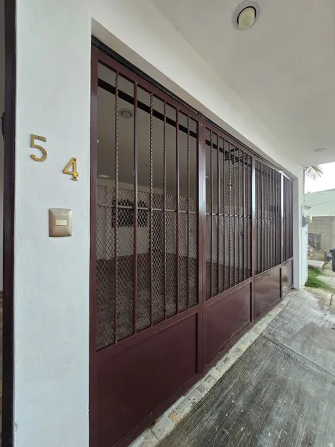 Casa Santa - Image 1