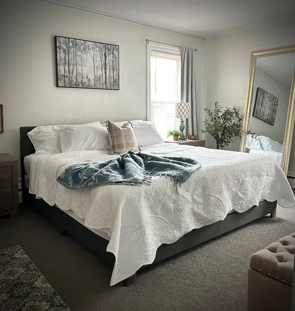 Brik House - Lycoming college|King Bed|UPMC - Image 1