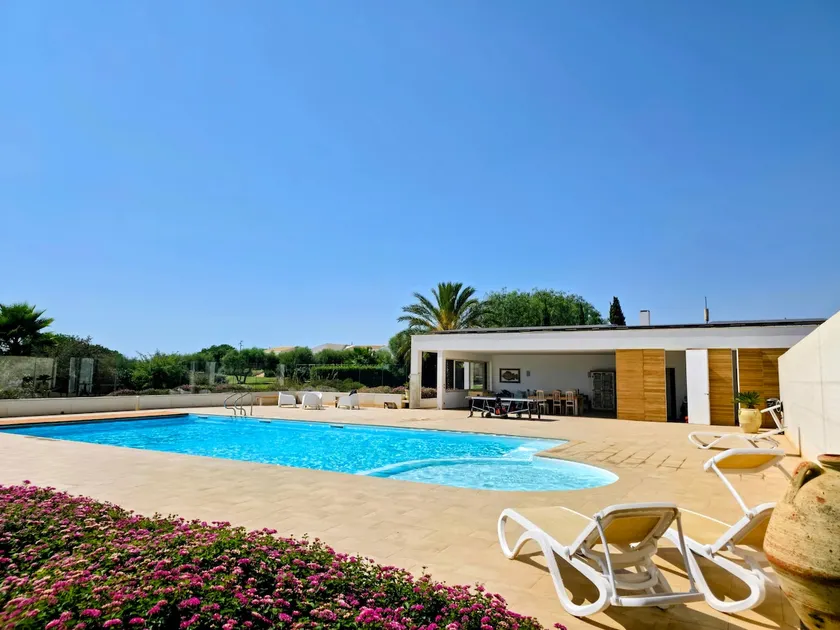 Guest house with pool & sea view, Casa Faro - Image 1