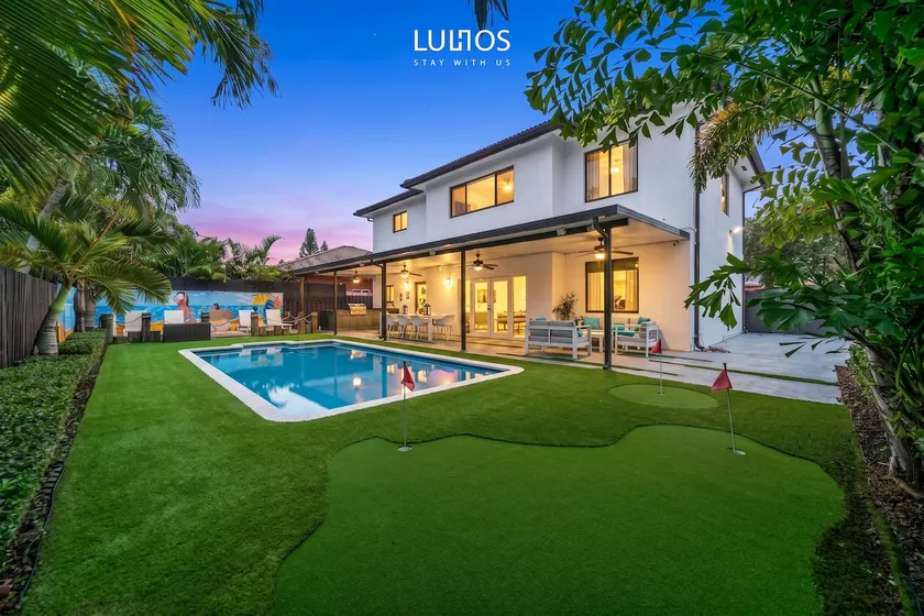 5BR Tropical Villa • Game Room, Heated Pool • BBQ & Mini Golf - Image 1