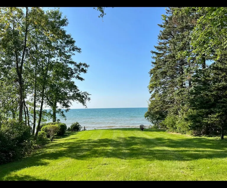 Tranquility Lake House - Image 1