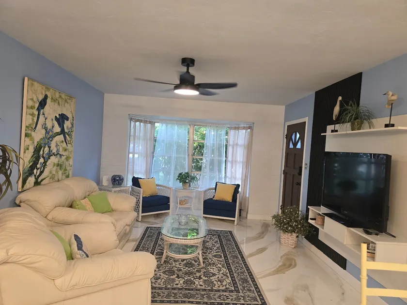 Blue Home -away - Image 1
