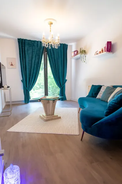 L'Ecrin – 40 m2 | Carefully decorated Fiber & Parking - Image 1