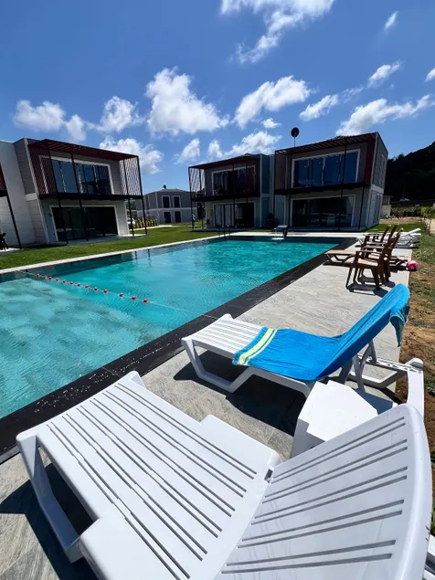 Modern, Garden-Level, with Pool, in a Quiet Residential Area - Image 1