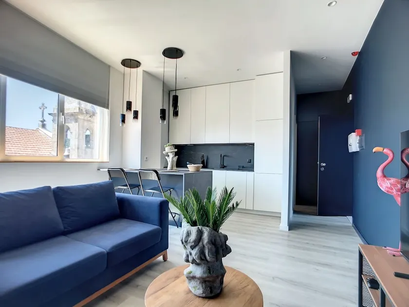 Faithful Flamingo - T1 Apartment - Image 1