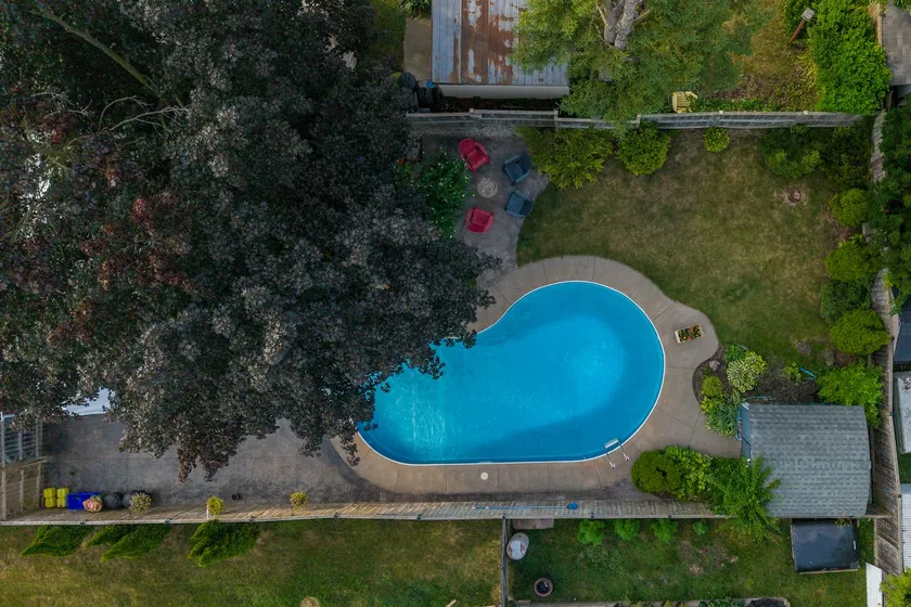 3BR->Pool | Private Backyard - Image 1