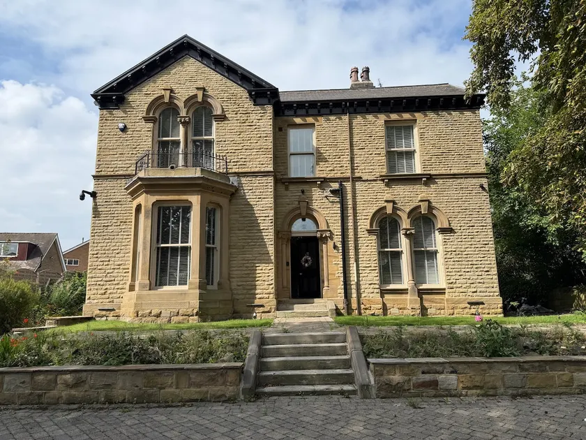 66 South Field - Victorian Home - Image 1