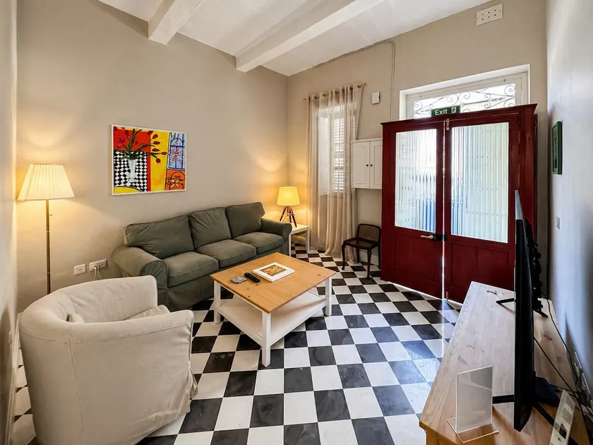 Charming Victorian Townhouse in St.Julian's - Image 1