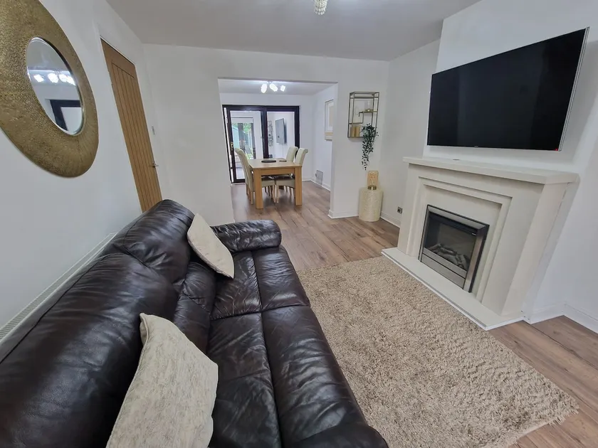 Shugborough House | 3 bedroom | Recently Renovated - Image 1