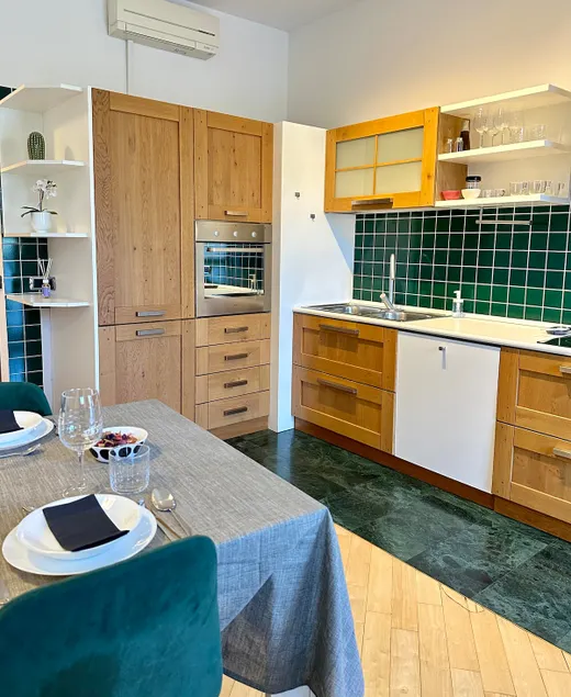 2 Bed Flat Comfort in the Center for 6 - Image 1