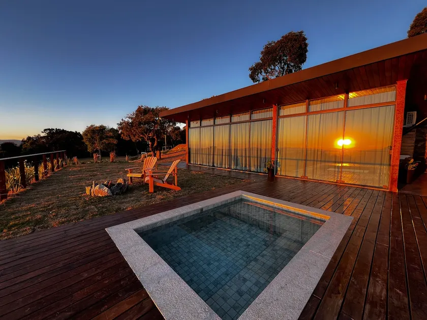 Swimming pool, amazing view and bathtub in the room! - Image 1