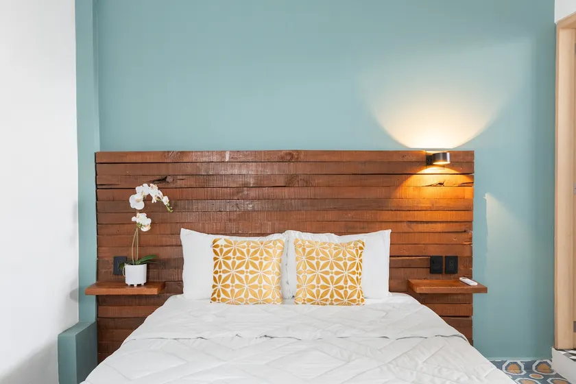 18th-C Boutique Loft | Terrace, WiFi & Parking - Image 1