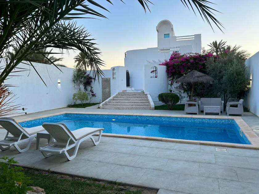 The blue house with pool, not overlooked, in Midoun - Image 1