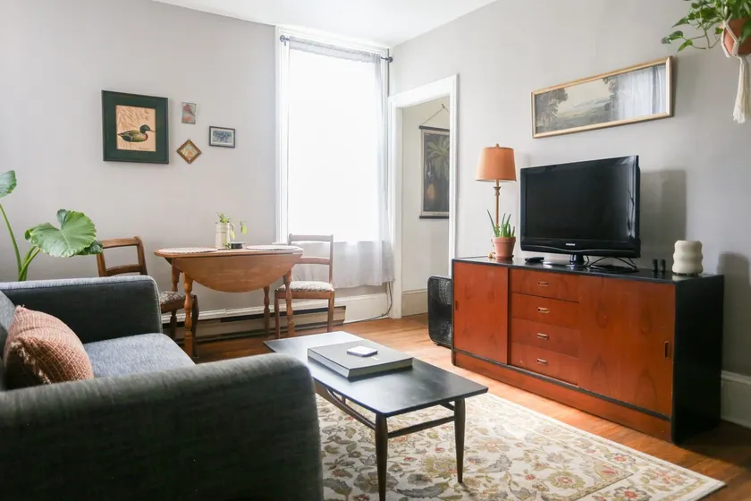 Balmy Beach Farm House - Image 1