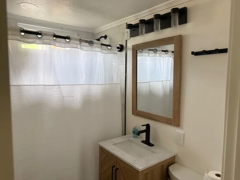 2bdrm Fairbanks Apt Great Location - Image 1