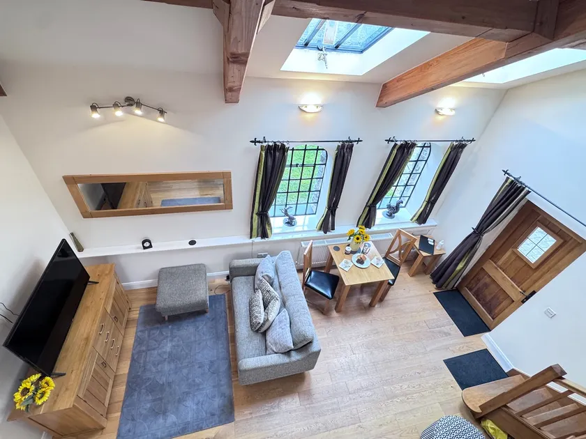 New! Stunning home in heart of Bala, walk to lake - Image 1
